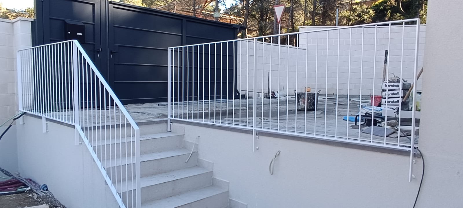 Montantes de acero al carbono y tubulares