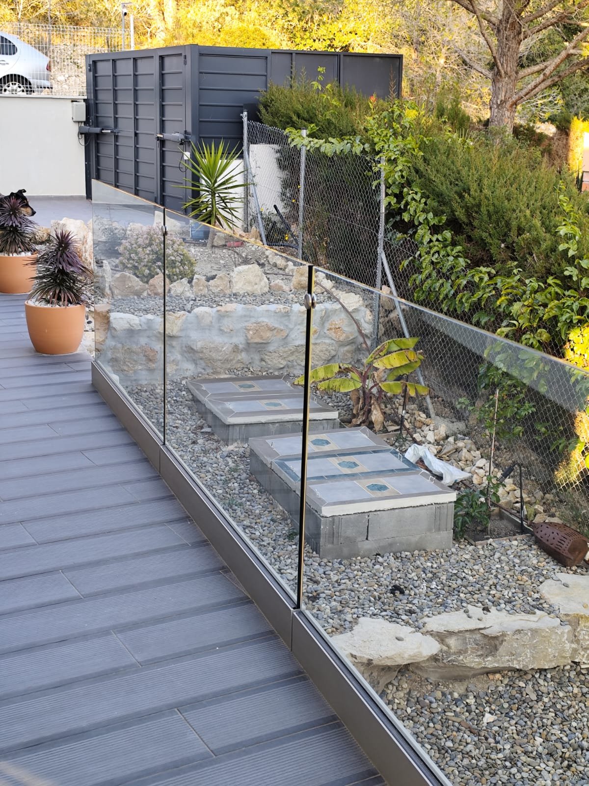 Vidrio y perfilería metálica